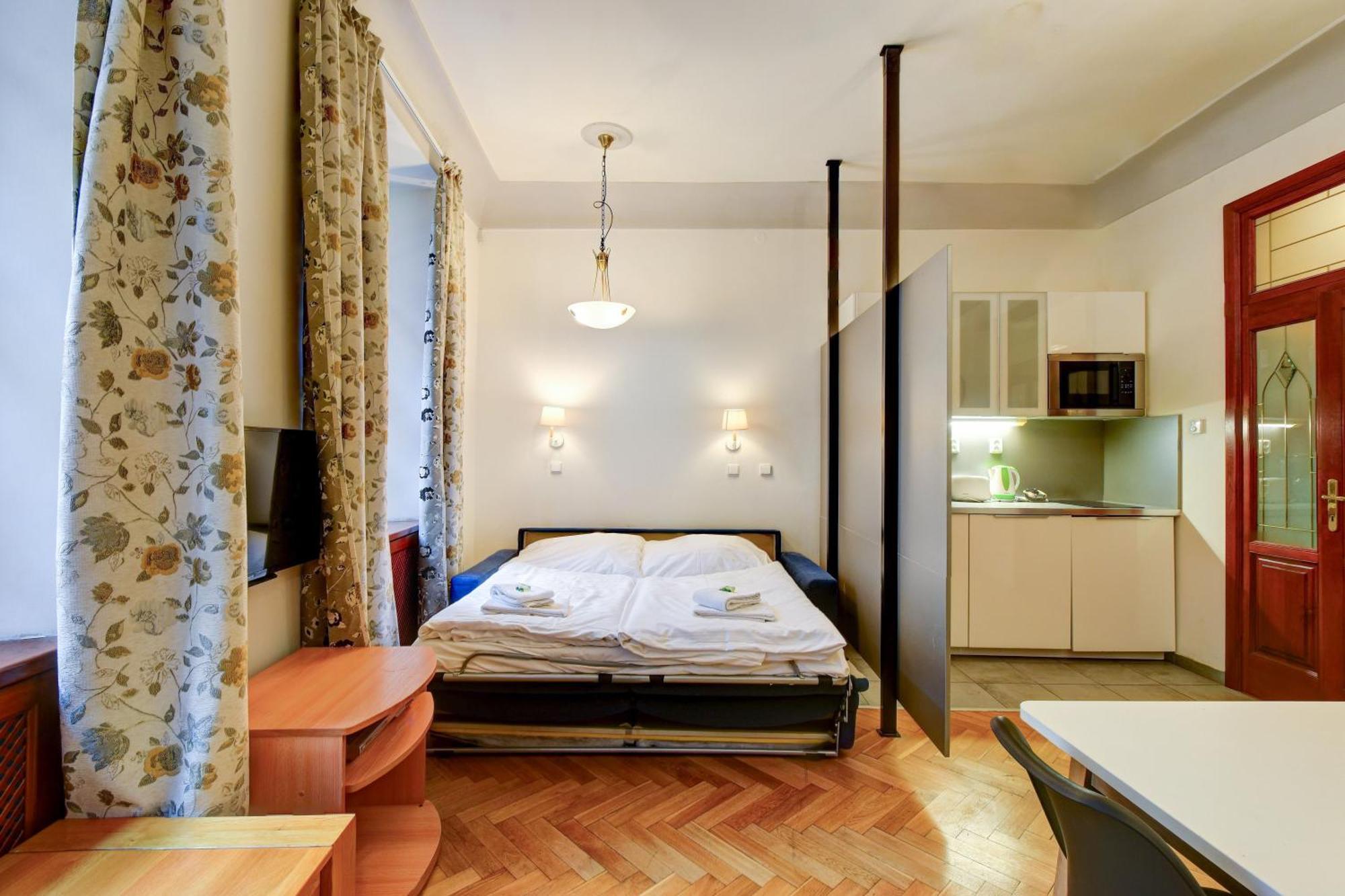 Historic Centre Apartments VIII Praag Buitenkant foto